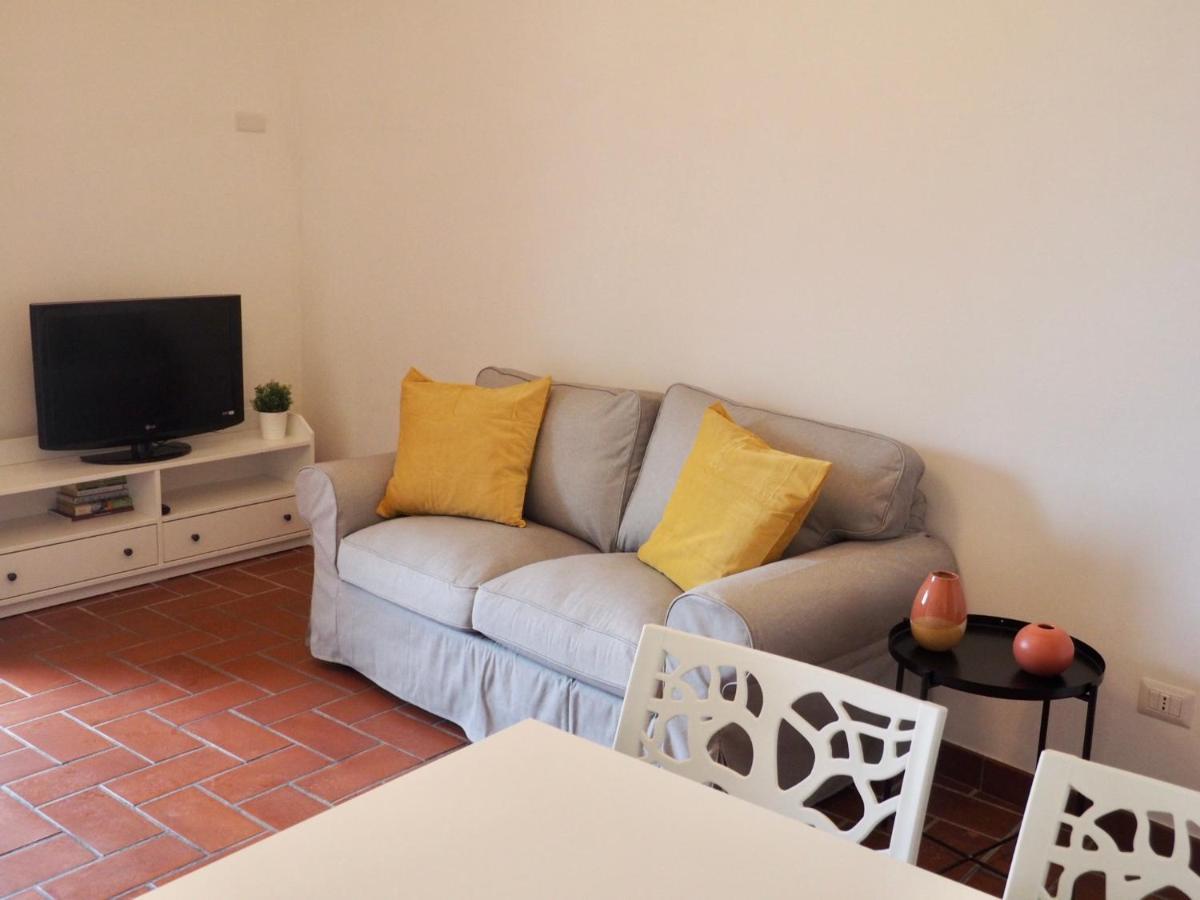 רוצ'לה איוניקה Casa Vacanze Ulisse מראה חיצוני תמונה